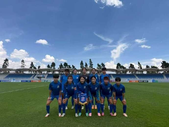 申花上体女足总战绩22轮11胜4平7负，积37分暂列女甲联赛第五